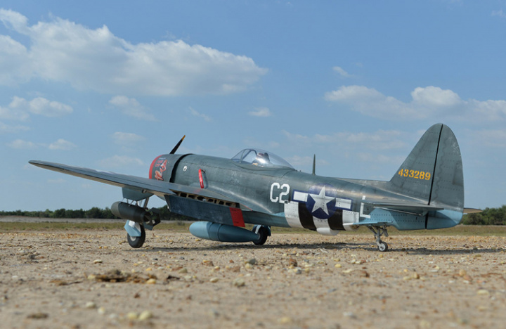 P-47 Thunderbolt 50-60cc Bensin ARF med el-landställ i gruppen Katalog / Modeller R/C / Flygplan hos Minicars Hobby Distribution AB (BH117)