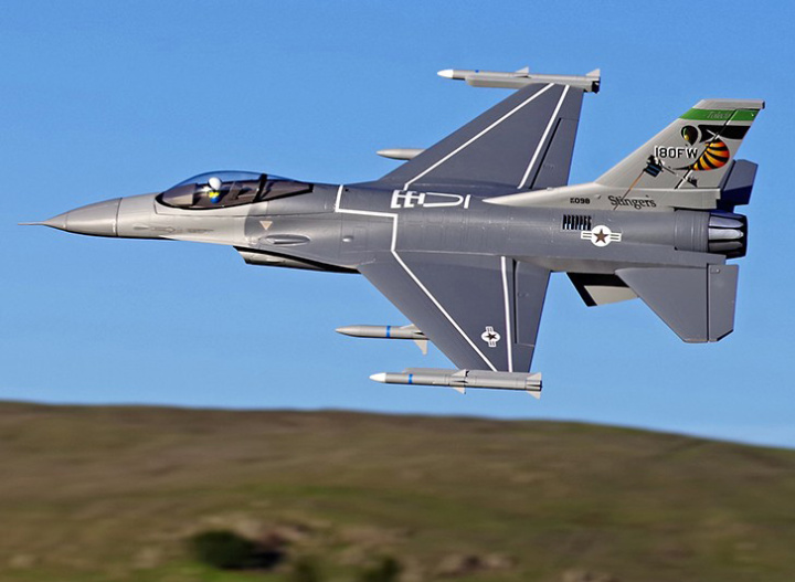 F-16C Fighting Falcon V2 70mm Fläkt PNP* i gruppen Katalog / Fabrikat / F / FMS / Modeller hos Minicars Hobby Distribution AB (FMS102P)