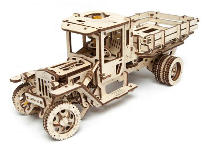 Ugears Truck UGM-11* i gruppen Katalog / Bygghobby / Byggsatser Trä & Metall / Träbyggsatser Mekaniska hos Minicars Hobby Distribution AB (UG70015)