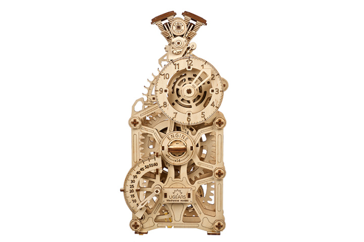 Ugears Engine Clock i gruppen Katalog / Bygghobby / Byggsatser Trä & Metall / Träbyggsatser Mekaniska hos Minicars Hobby Distribution AB (UG70217)